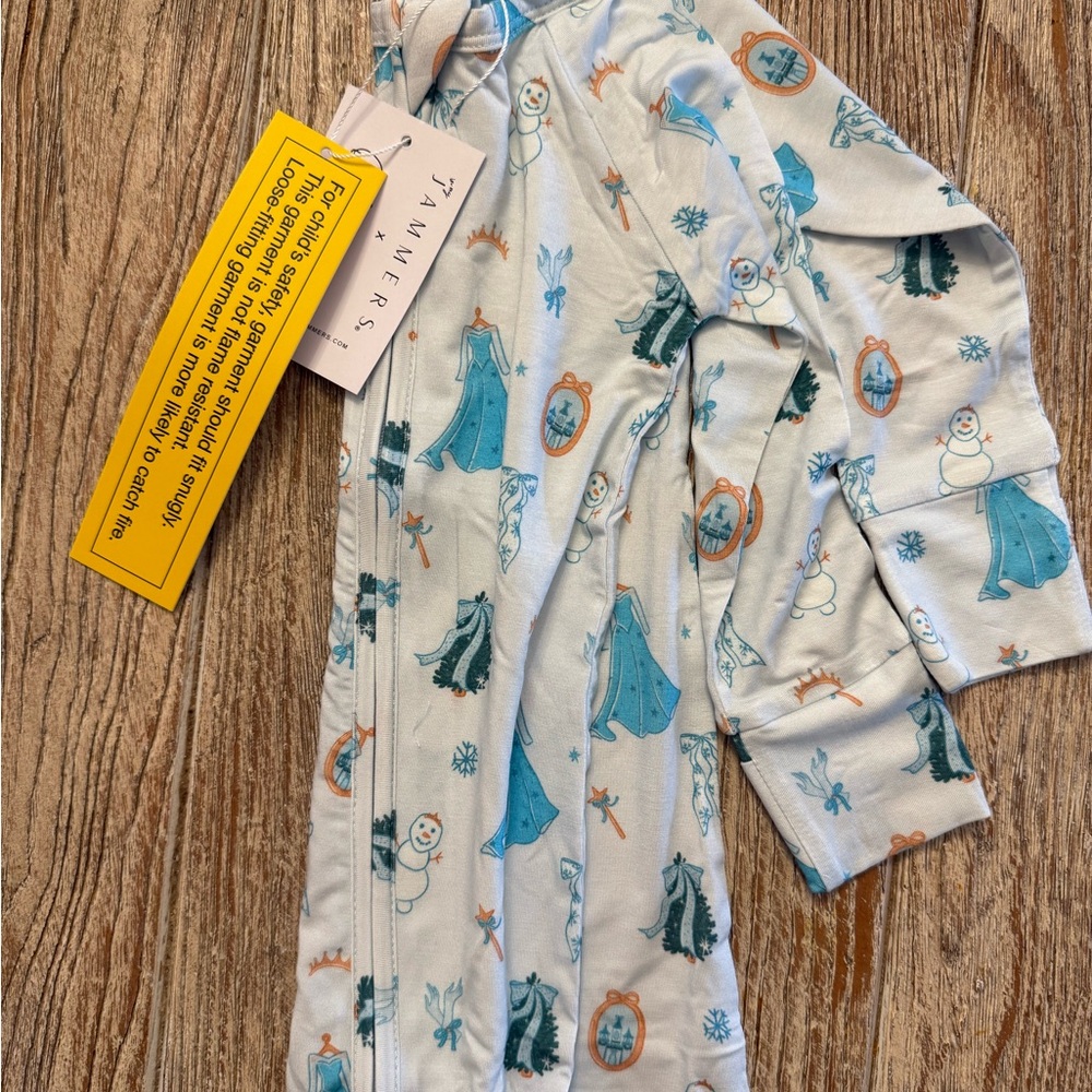 In my jammers convertible pajamas 9-12 months
